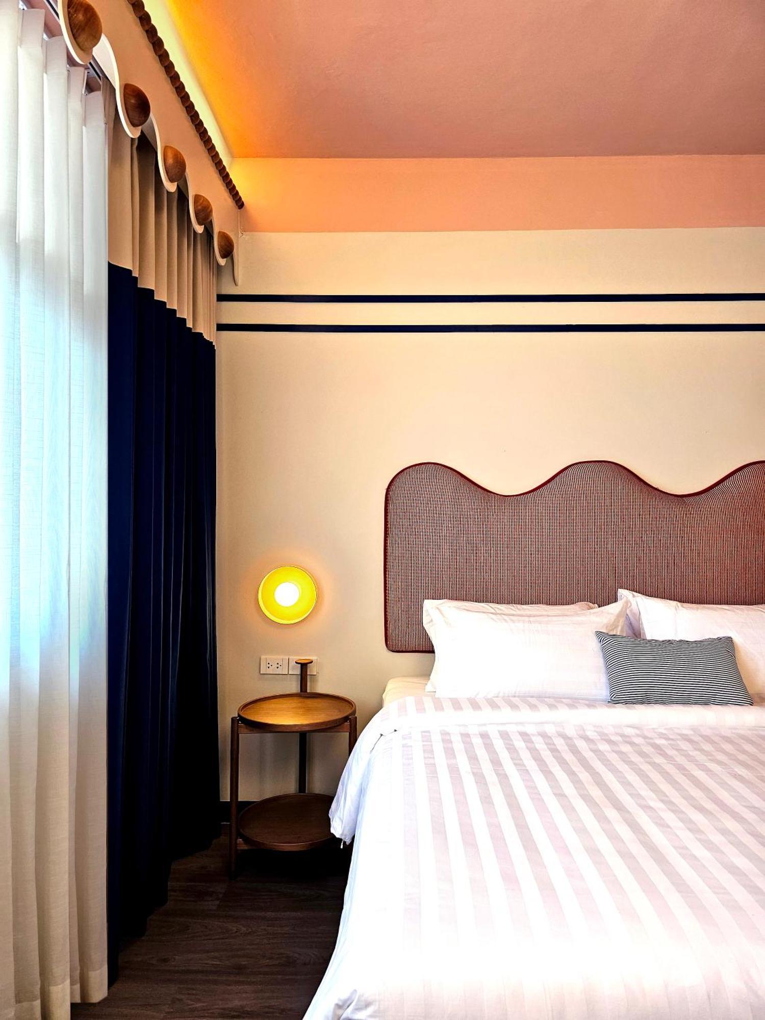 Blu Dock Restel Bangkok Exterior foto
